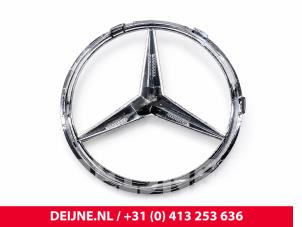 Mercedes Viano Emblem O9990002237 photo 2