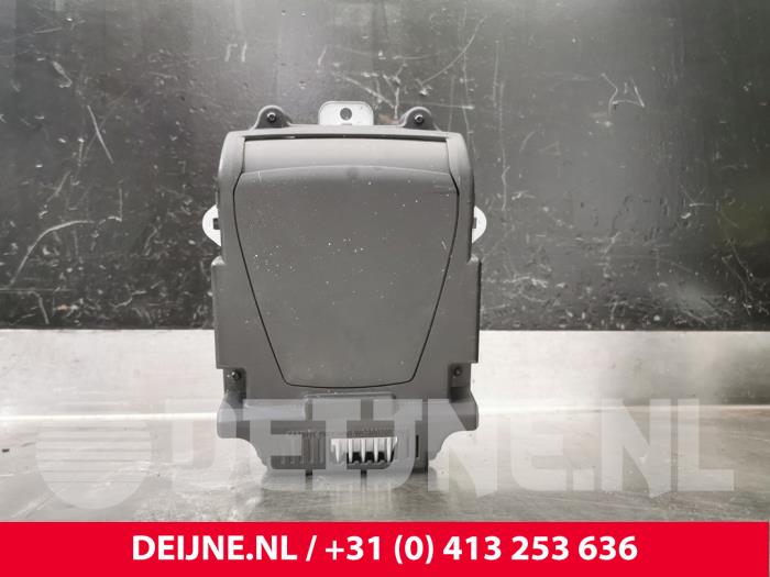 Opel Vivaro Frontscheibenanzeige O220885