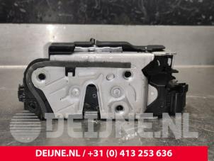 Volkswagen Multivan T7 Deurslot Mechaniek 2Deurs rechts O220898 foto 3