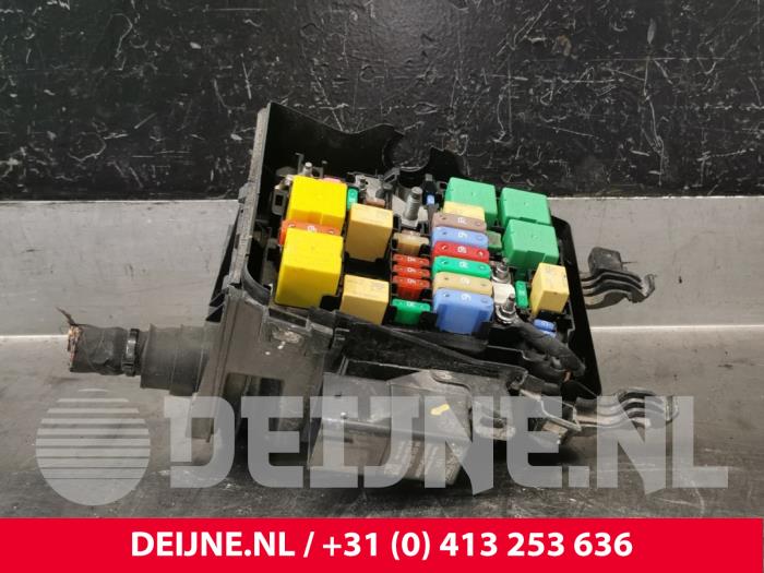 Citroen Jumpy Fuse box O220900