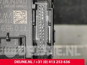 Volkswagen Multivan T7 Central door locking module O220901 photo 3