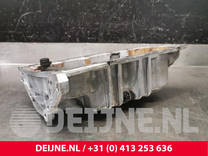Gebruikte Carterpan Volvo V40 (MV) 1.6 T2 GTDi 16V Prijs € 125,00 Margeregeling aangeboden door van Deijne Onderdelen Uden B.V.