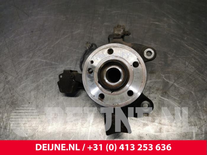 Mercedes Vito Fusee rechts-voor O220949