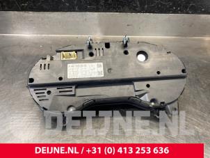Mercedes Vito Odometer KM O220952 photo 3