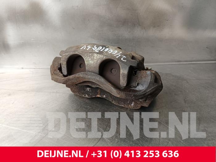 Mercedes Vito Remklauw (Tang) links-voor O220962