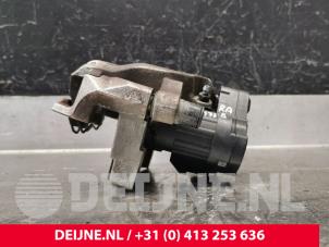 Volkswagen Multivan T7 Remklauw (Tang) rechts-achter O220990 foto 3