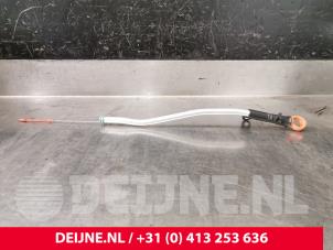 Gebruikte Olie Peilstok Opel Combo Cargo 1.5 CDTI 130 Prijs € 18,15 Inclusief btw aangeboden door van Deijne Onderdelen Uden B.V.