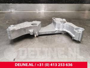 Volkswagen Multivan T7 Engine mount O221030 photo 3