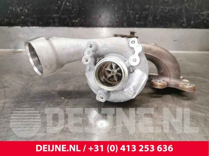 Volkswagen Multivan T7 Turbo O221032