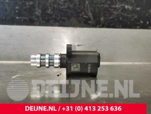 Volkswagen Caddy Oil pressure line O221042 photo 2