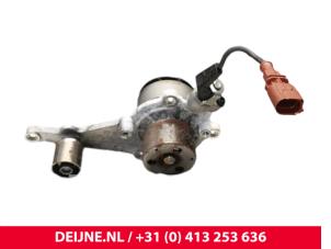 Volkswagen Caddy Wasserpumpe O221067 foto 2