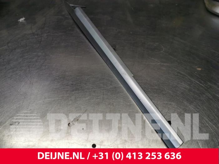 Volkswagen Multivan T7 Armaturenbrett Zierleiste O221070