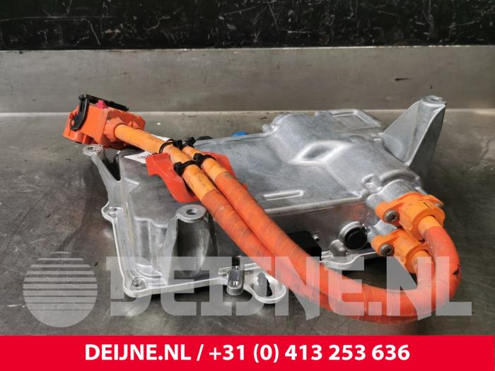 Gebruikte HV control module Tesla Model X EV AWD Prijs € 484,00 Inclusief btw aangeboden door van Deijne Onderdelen Uden B.V.