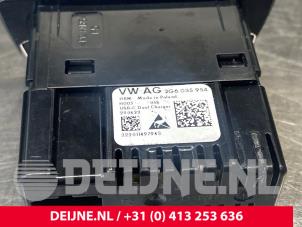 Cupra Born AUX / USB-Anschluss O221244 foto 3