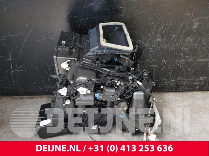 Cupra Born Heizgehäuse O221249