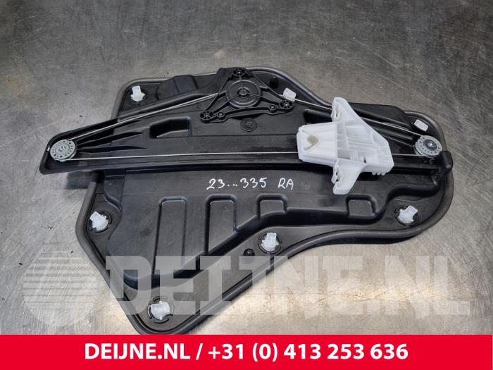 Cupra Born Rear door window mechanism 4-door, right O221283