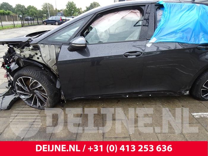 Cupra Born Dreieckfenster links vorne O221308