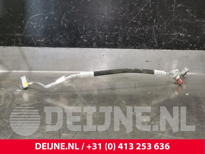 Cupra Born Klima Leitung O221316