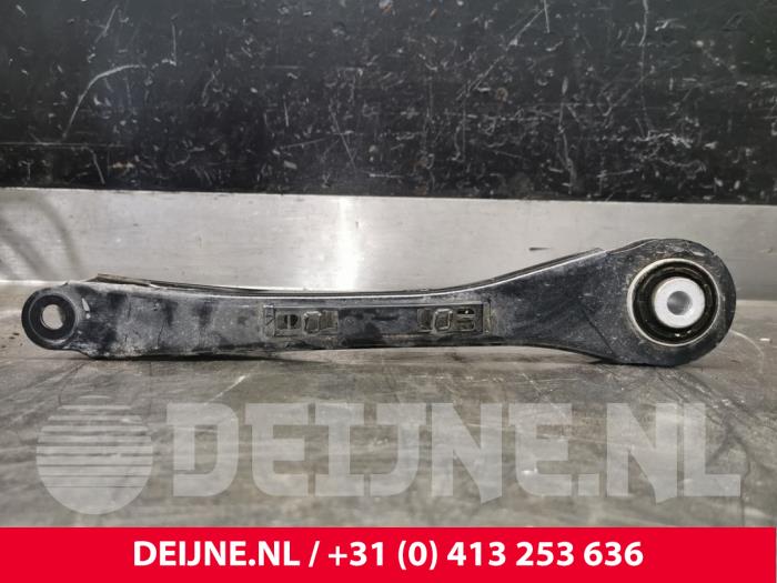 Cupra Born Querlenker unten links hinten O221360