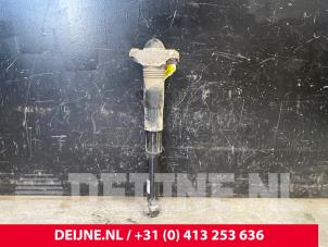 Cupra Born Stoßdämpfer rechts hinten O221362 foto 3