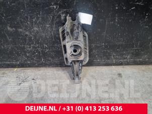 Cupra Born Rear spring retainer, right O221364 photo 2