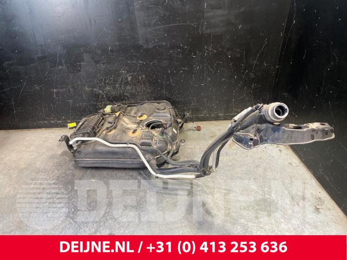 Volkswagen Multivan T7 Tank O221379