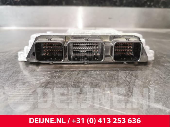Peugeot Partner Engine management computer O221548