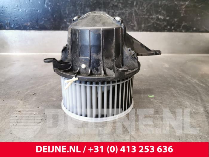 Mercedes Vito Kachel Ventilatiemotor O221569