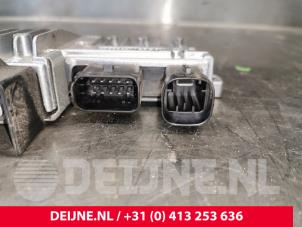 Peugeot Expert Start/Stop computer O221572 foto 2