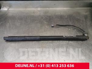 Volvo V90 Set Gasdempers Achterklep O221573 foto 2