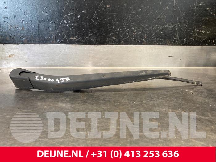 Volvo V90 Scheibenwischerarm hinten O221651