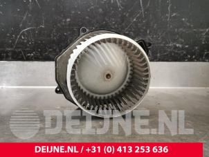 Peugeot Partner Heating and ventilation fan motor O221657 photo 3