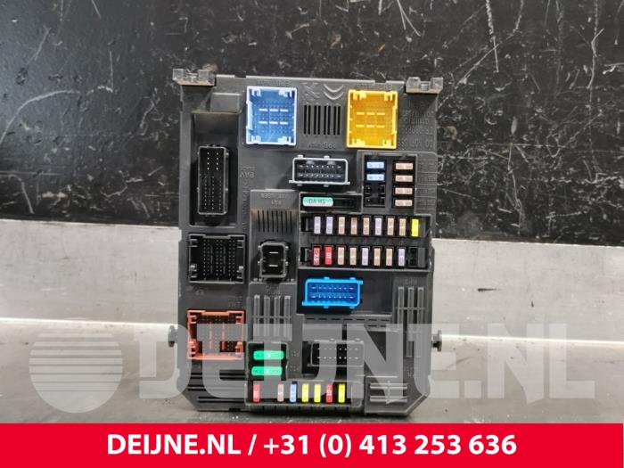 Gebruikte Module Bodycontrol Peugeot Expert (V1/VA/VB/VE/VF/VT/VY) 1.6 Blue HDi 115 Prijs € 151,25 Inclusief btw aangeboden door van Deijne Onderdelen Uden B.V.