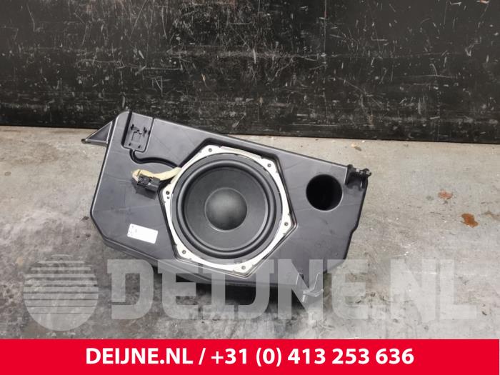 Tesla Model X Subwoofer O221760