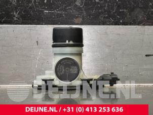 Ford Transit Custom AdBlue pump O221829 photo 2