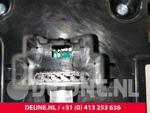 Ford Transit Custom Radiobedienfeld O221833 foto 3