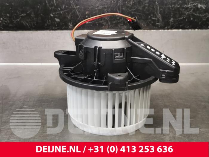 Volvo XC40 Kachel Ventilatiemotor O221911