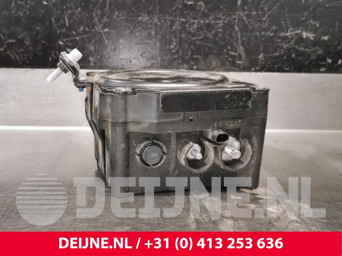 Volvo XC40 Start/stop capacitor O221913