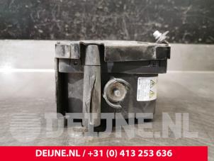 Volvo XC40 Start/stop capacitor O221913 photo 3