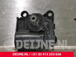 Tesla Model X Heater valve motor O221926 photo 2