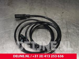 Nieuwe Sensor ABS Mercedes Sprinter Prijs € 30,25 Inclusief btw aangeboden door van Deijne Onderdelen Uden B.V.