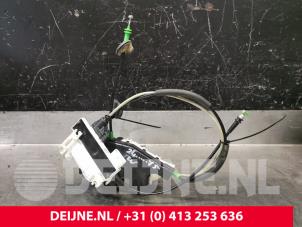 Tesla Model X Deurslot Mechaniek 4Deurs links-voor O222030 foto 2