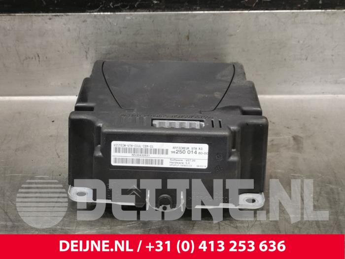 Gebruikte Head-up display Citroen Jumpy 2.0 Blue HDI 180 Prijs € 290,40 Inclusief btw aangeboden door van Deijne Onderdelen Uden B.V.