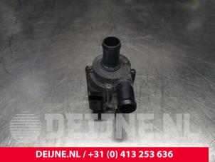 Volvo V60 Extra waterpomp O222069 foto 2