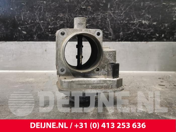 Volkswagen Caddy Gasklephuis O222124