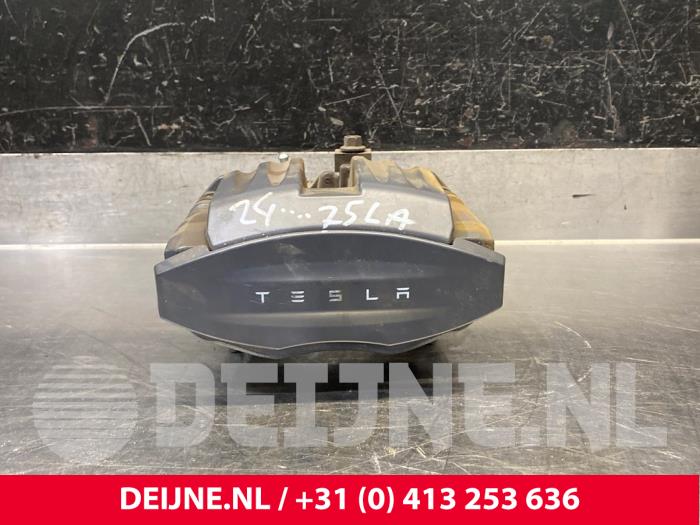 Tesla Model X Remklauw (Tang) links-achter O222174