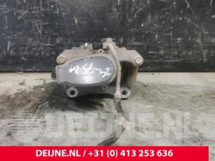 Tesla Model X Remklauw (Tang) rechts-achter O222175 foto 3