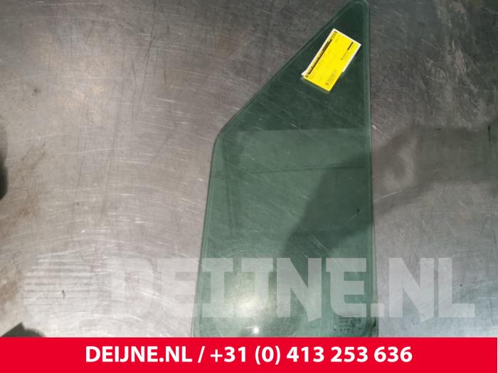 Mercedes Sprinter Driehoeks Ruit rechts-voor O222312