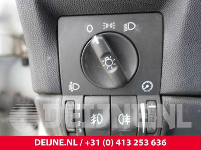 Opel Combo Licht Schakelaar O222344