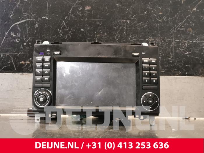 Mercedes Sprinter Radio O222420